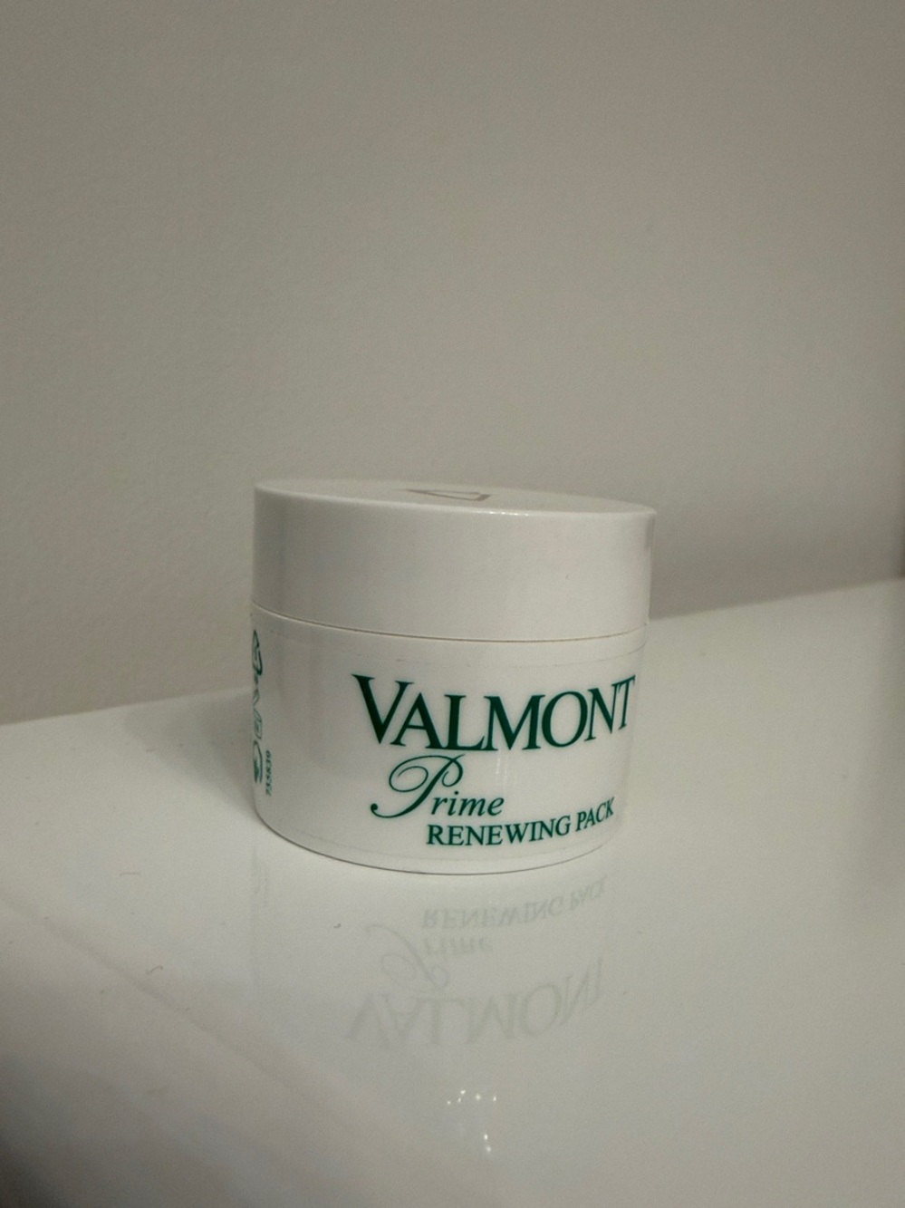 Valmont Renewing Pack